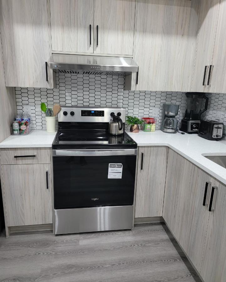 Luxury Suite In Calgary Nw المظهر الخارجي الصورة