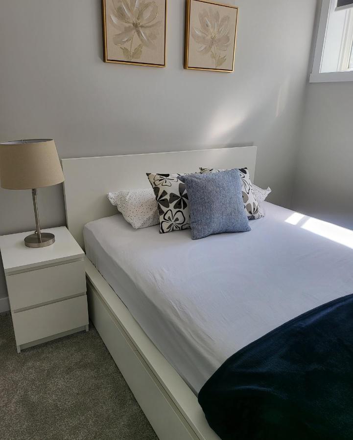 Luxury Suite In Calgary Nw المظهر الخارجي الصورة
