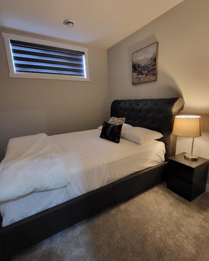 Luxury Suite In Calgary Nw المظهر الخارجي الصورة